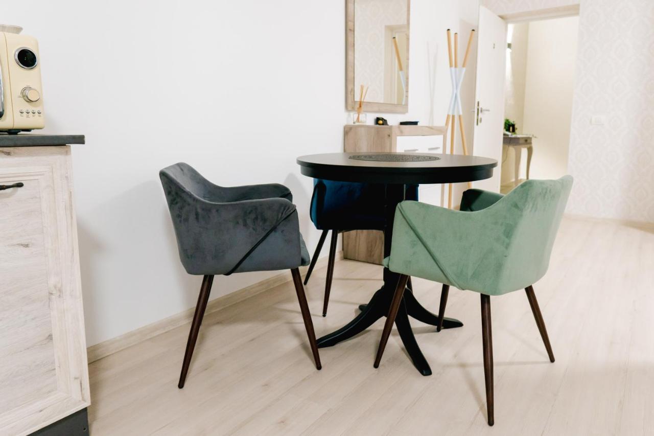 Chic Studio Bukares Bagian luar foto