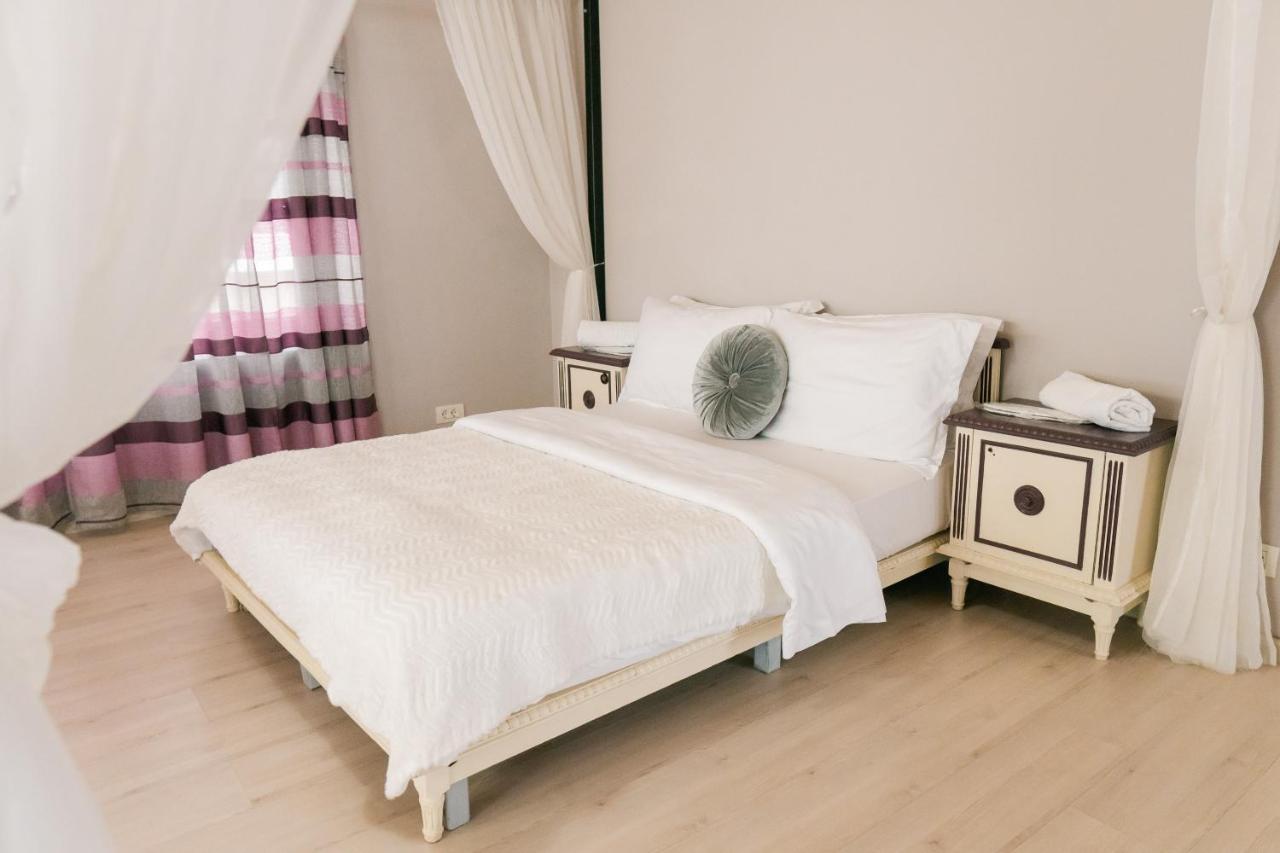 Chic Studio Bukares Bagian luar foto